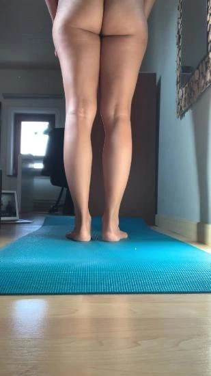Morning yoga with kinkycat 2024 [1080x1920]