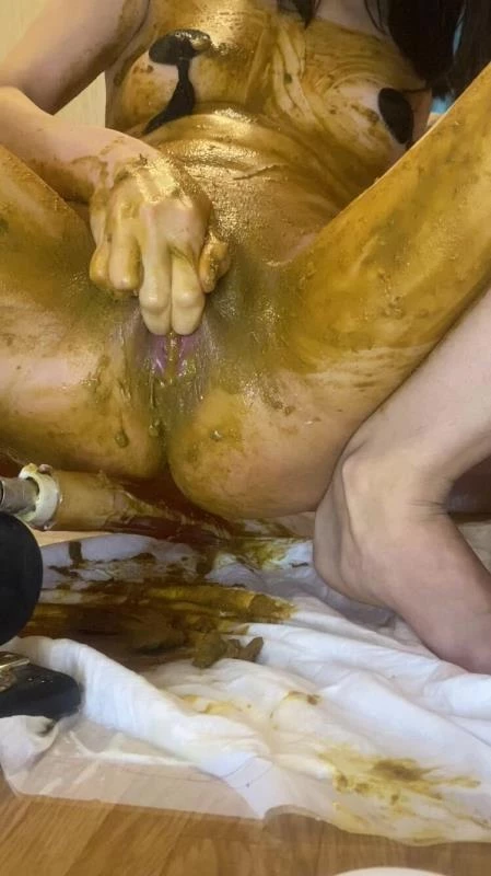 Fisting, fuck machine in both holes and smearing shit p00girl 2024 [UltraHD/2K]