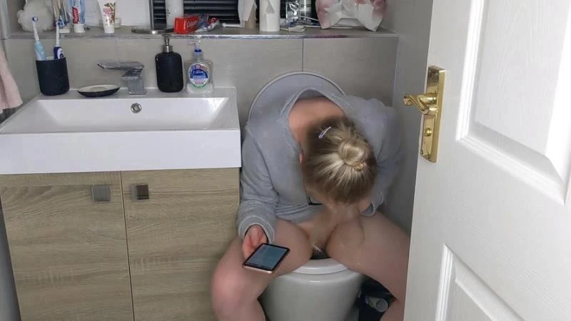 Talking on the toilet whilst shitting PooGirlSofia 2024 [FullHD]