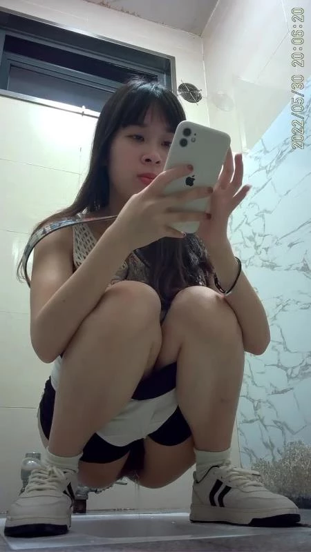 Beautiful Girl Toilet Voyeur Urination 美少女トイレ盗撮放尿 Uncensored BFJP-75 2024 [HD]